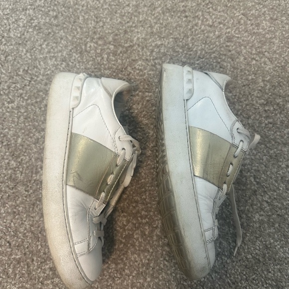 OPEN SNEAKER WITH METALLIC STRIPE - Picture 10 of 11